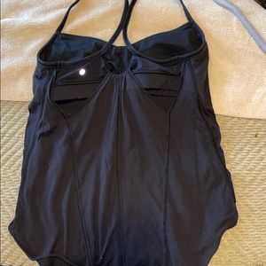 LULULEMON BUILT IN BRA TOP😍